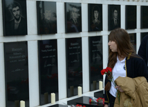 Azerbaijani public honors January 20 tragedy victims’ blessed memory.  Baku, 20 Jan. 2016